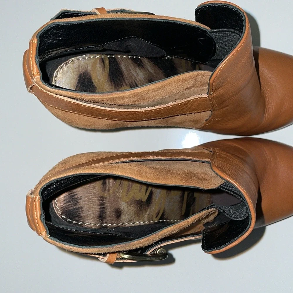 Sam Edelman Lulu tan leather and suede ankle‎ booties. Size 7. Excellent shape.